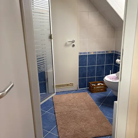 Séjour chez l'habitant Messezimmer In Lahe Mit Eigenem Bad Hanovre