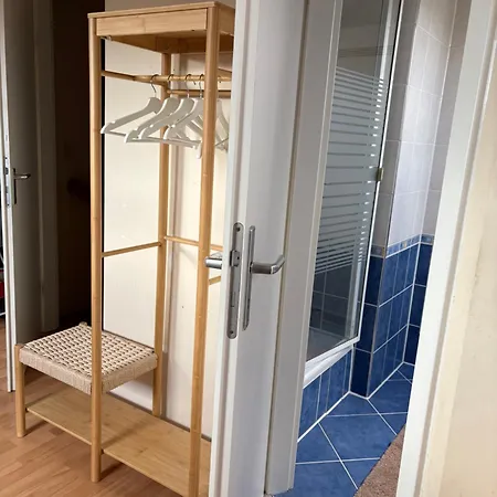 Messezimmer In Lahe Mit Eigenem Bad Hanovre